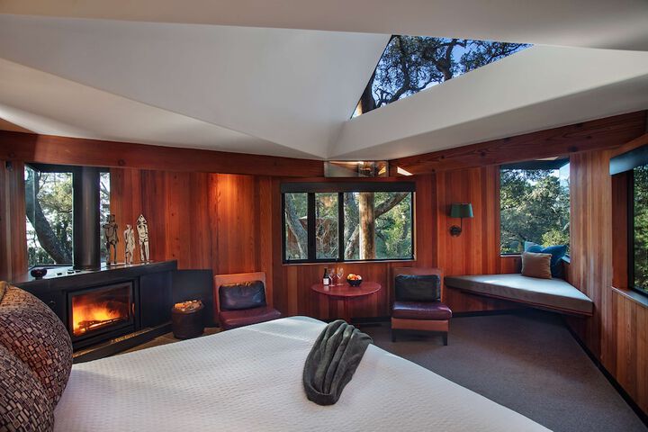 Room 23 of 135