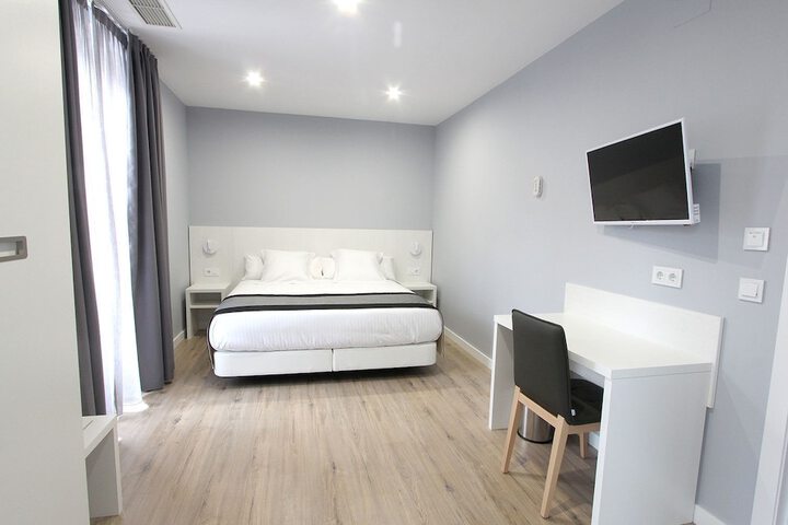 Room 10 of 31