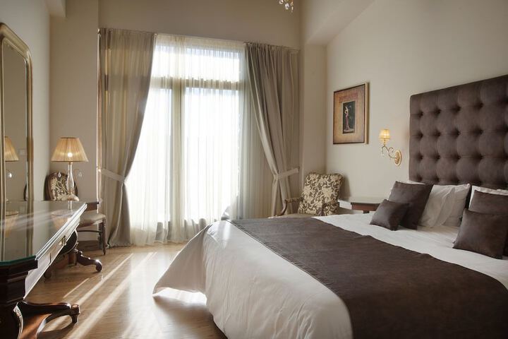 Room 5 of 39