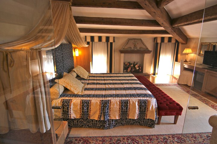 Room 41 of 175