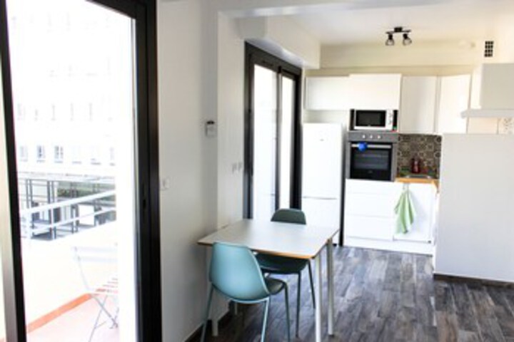 Room 12 of 20