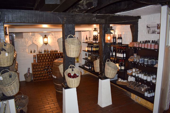 Gift Shop 105 of 134