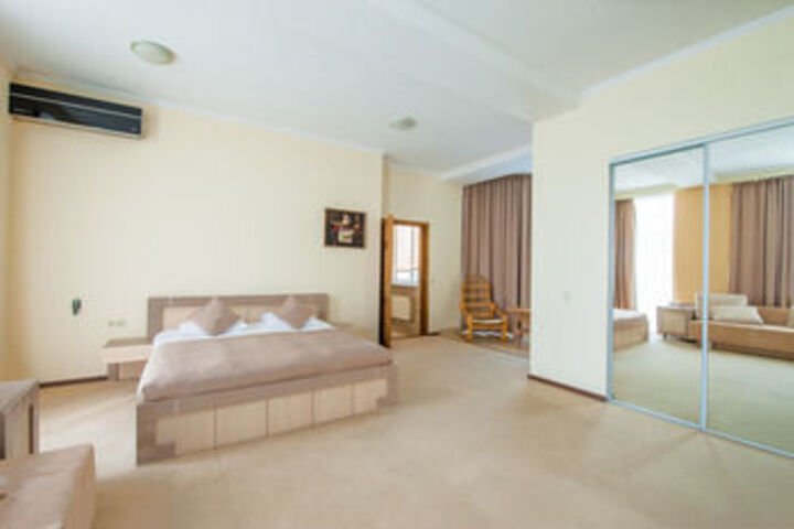 Room 20 of 46