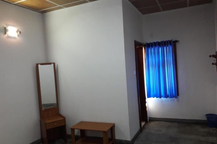 Room 5 of 23