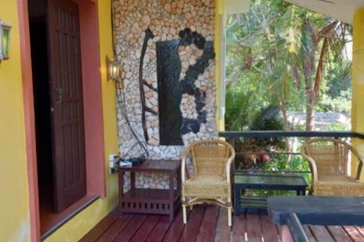 Room 12 of 23
