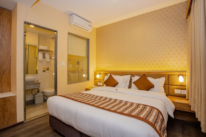 Room 9 of 36