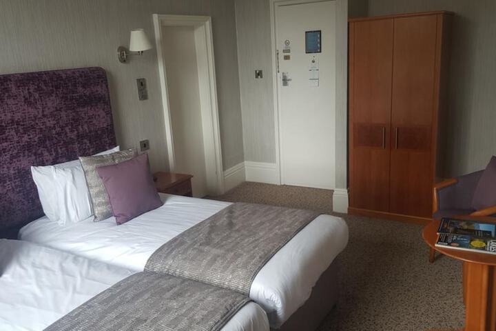 Room 25 of 65
