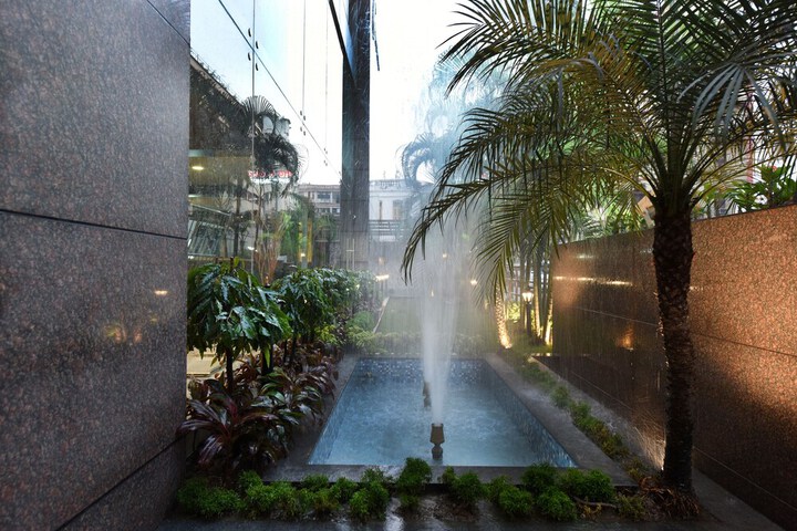 Hotel Exterior 147 of 151