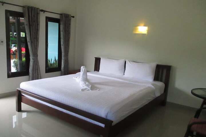 Room 4 of 66