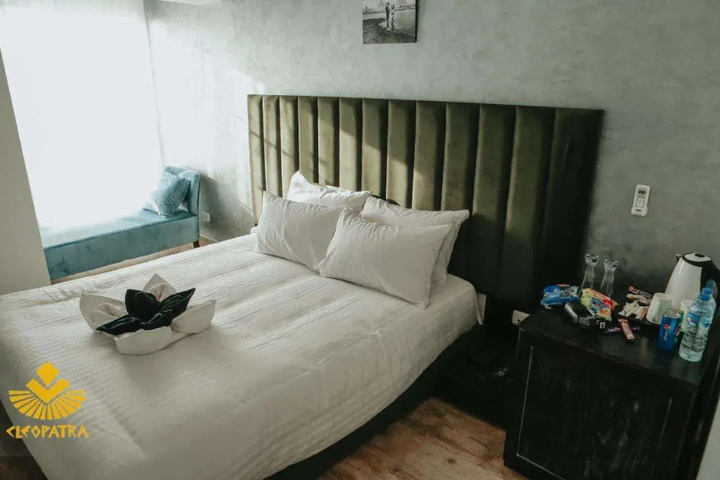 Room 3 of 9