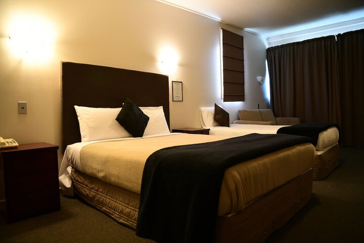 Room 6 of 43