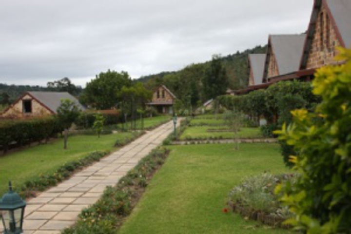 Hotel Exterior 20 of 276