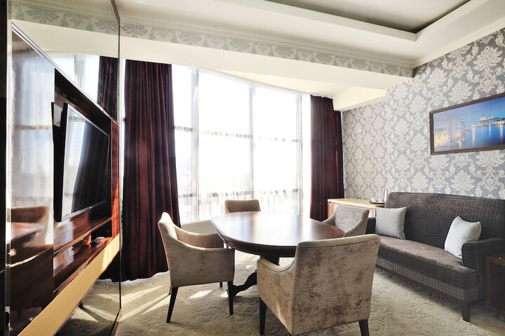 Room 20 of 37