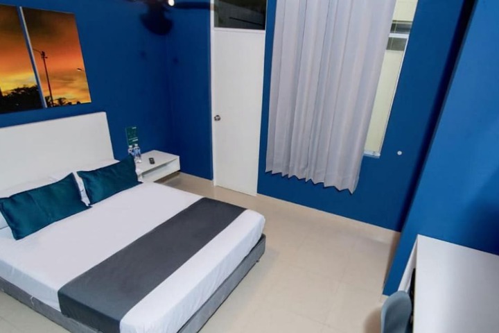 Room 4 of 4