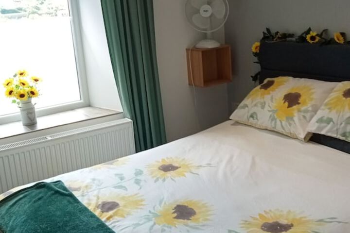 Room 6 of 24