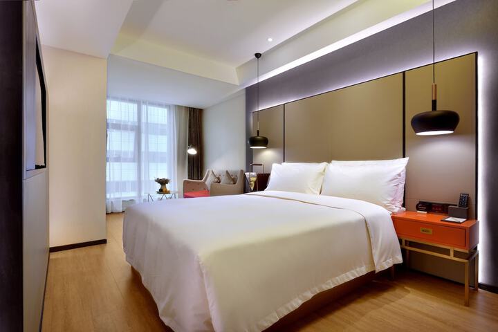 Room 16 of 20