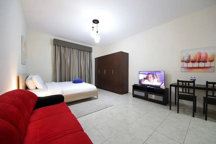 Room 4 of 17