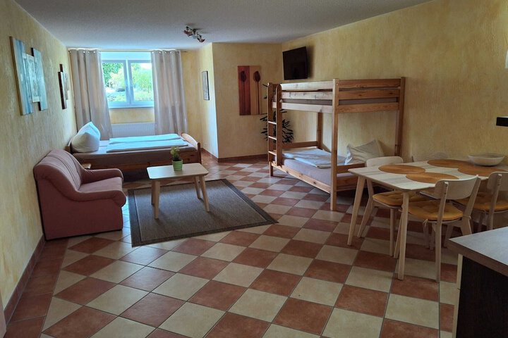 Room 18 of 35