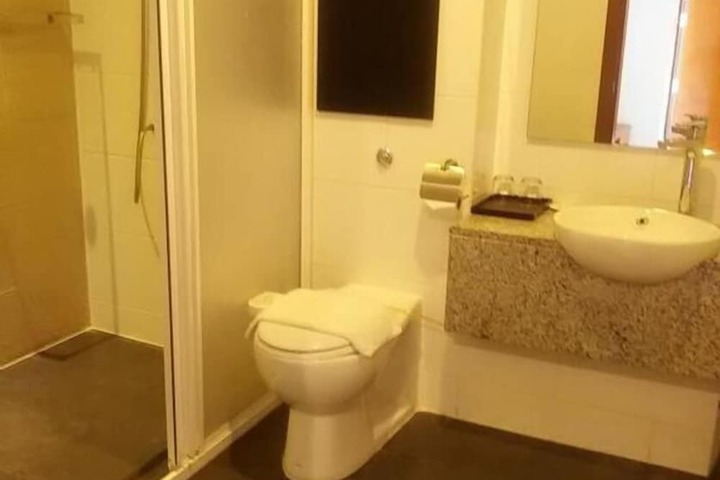 Room 14 of 17