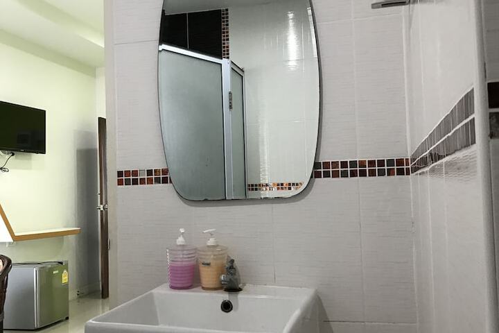 Room 16 of 17