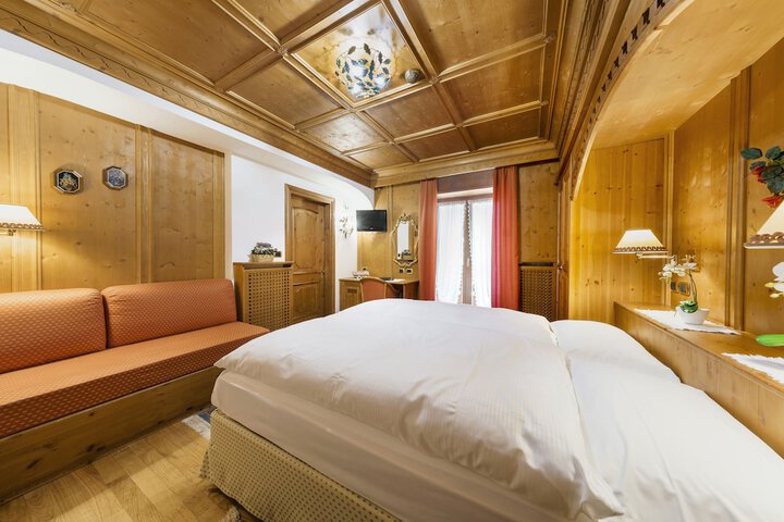 Room 14 of 60