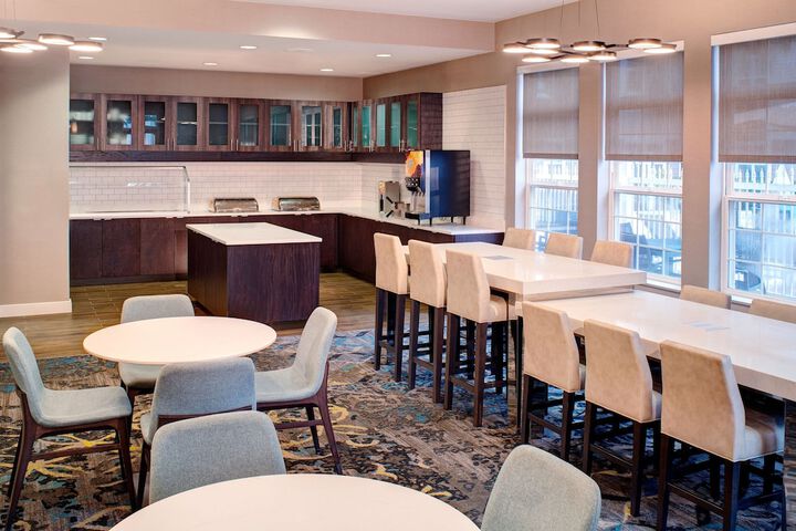 Breakfast/Coffee Service 32 of 40