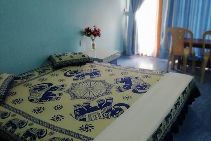 Room 8 of 8