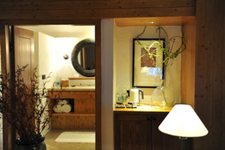 Room 104 of 111