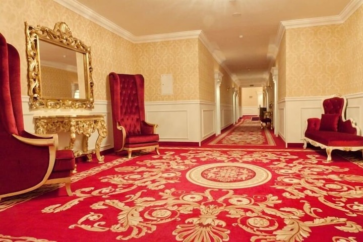 Ballroom/Hall 30 of 33