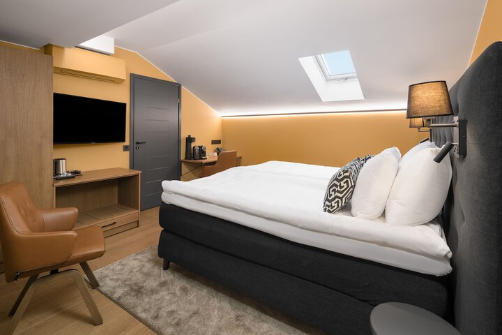 Room 15 of 70