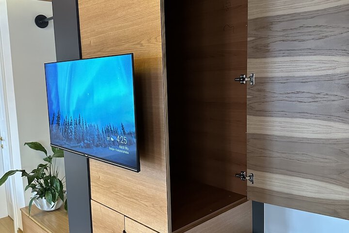 Room 4 of 15