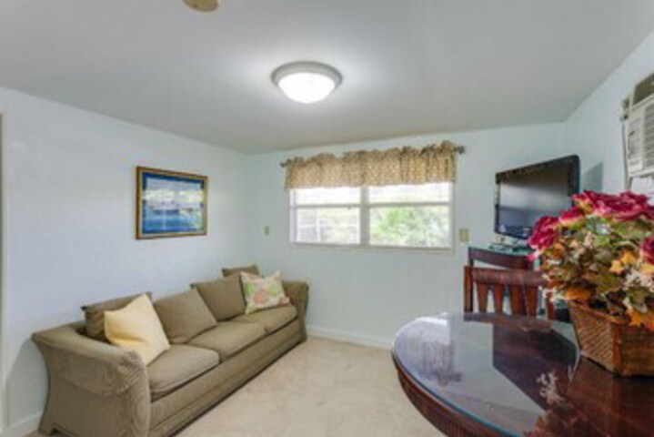 Room 7 of 27