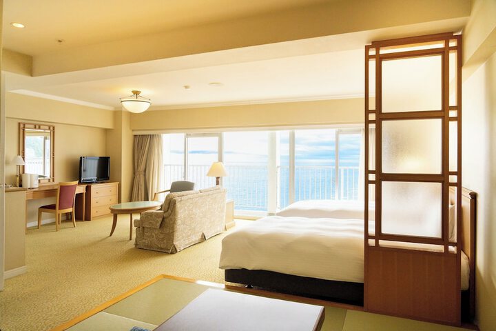 Room 5 of 40