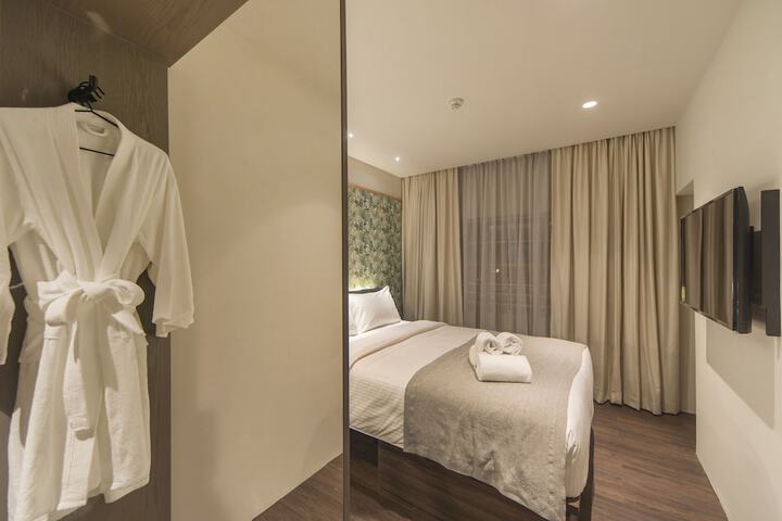 Room 26 of 59
