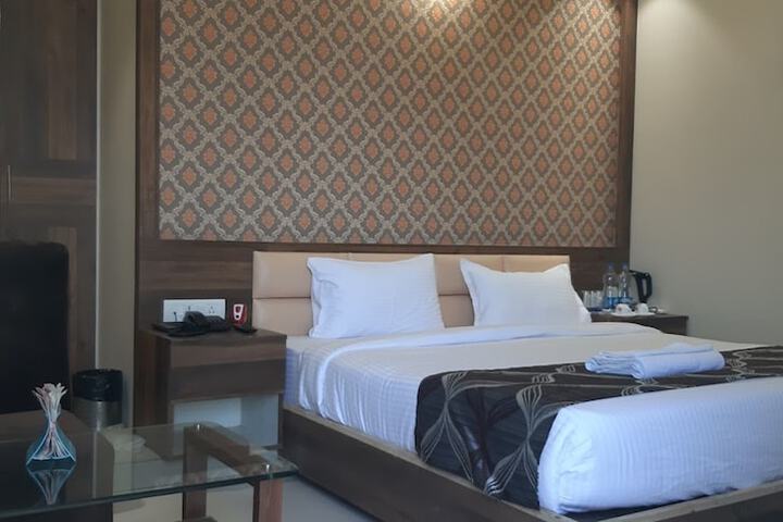 Room 3 of 14