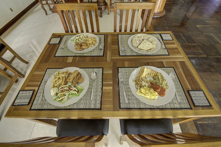 Dining 52 of 66