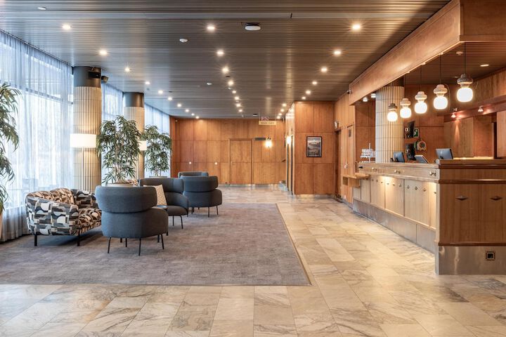Guest Lobby
