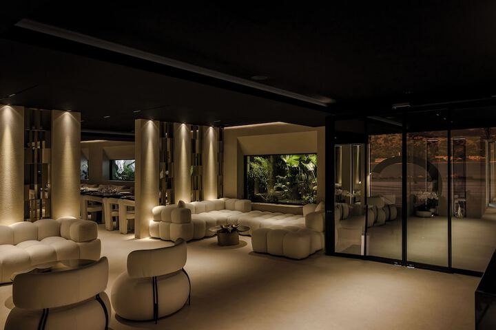 Hotel Interior 2 of 121