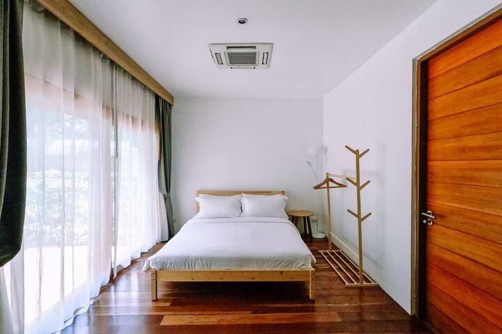 Room 23 of 114