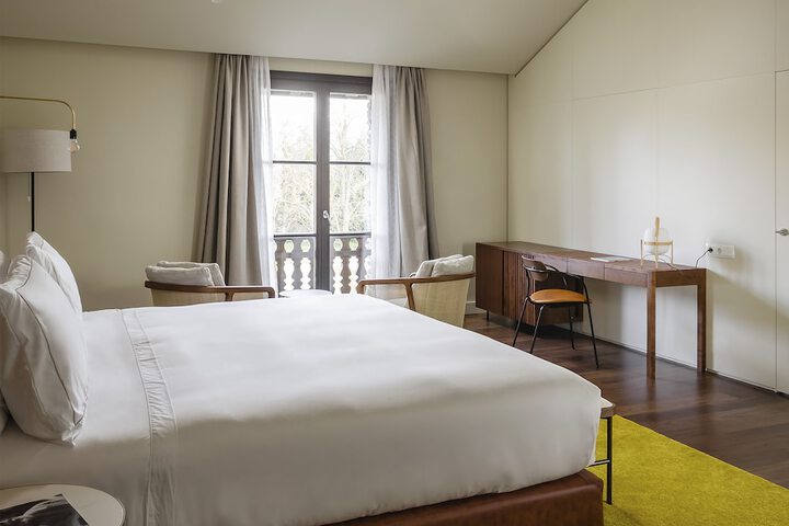 Room 3 of 70