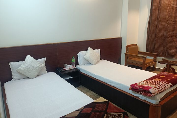 Room 13 of 41
