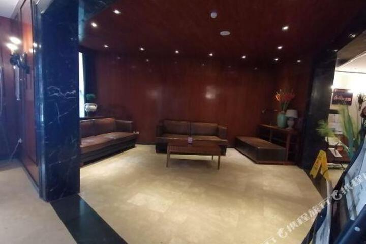 Songming Yujian Resort Hotel