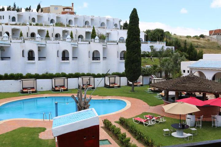 Hotel Exterior 14 of 23