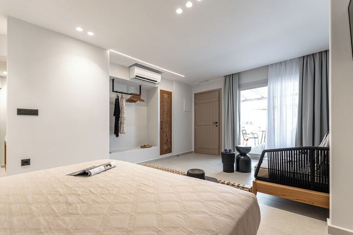 Room 53 of 133