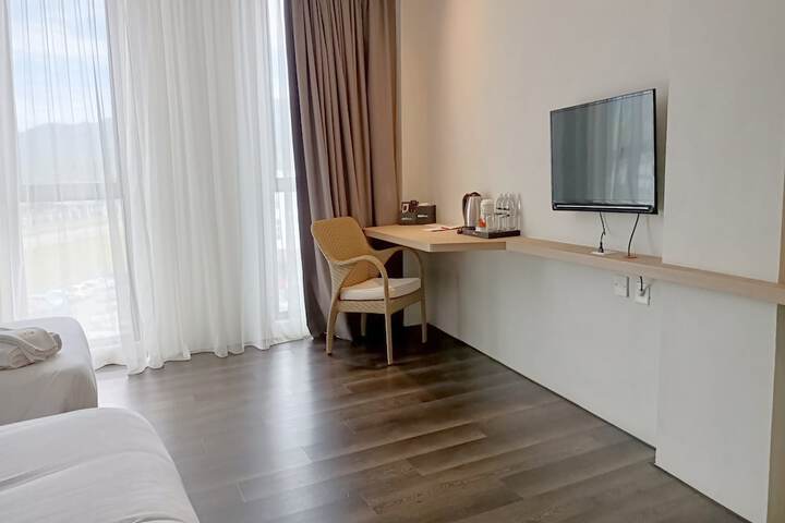 Room 12 of 51