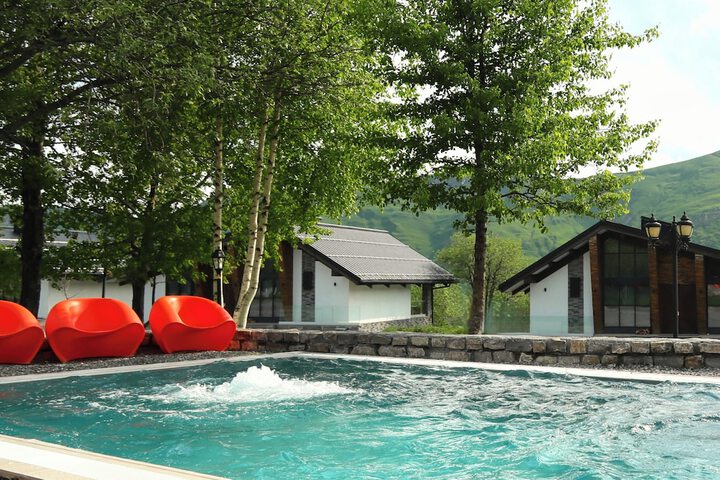 Pool 32 of 55