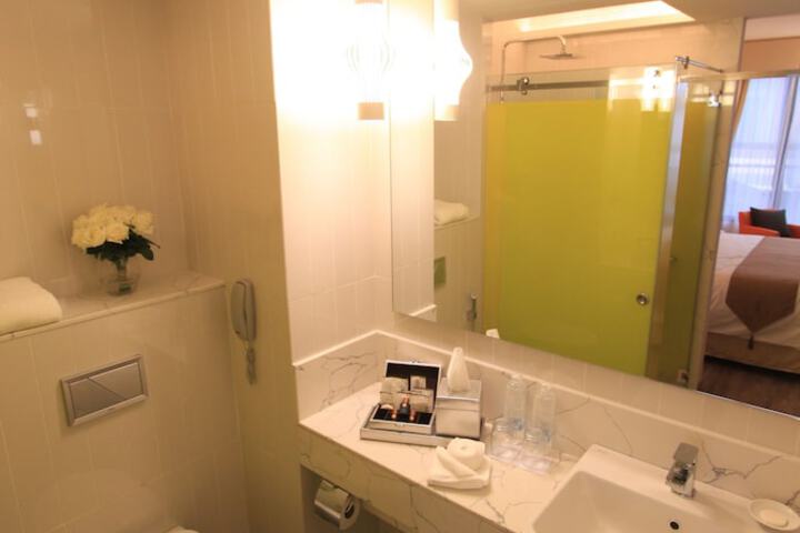 Room 18 of 45