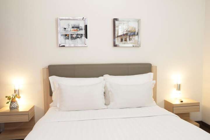 Room 16 of 31