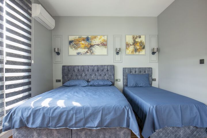 Room 15 of 44
