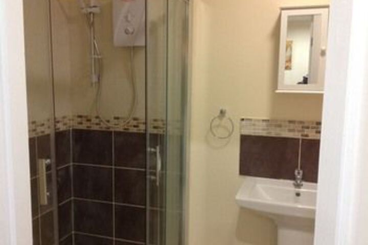Room 4 of 17
